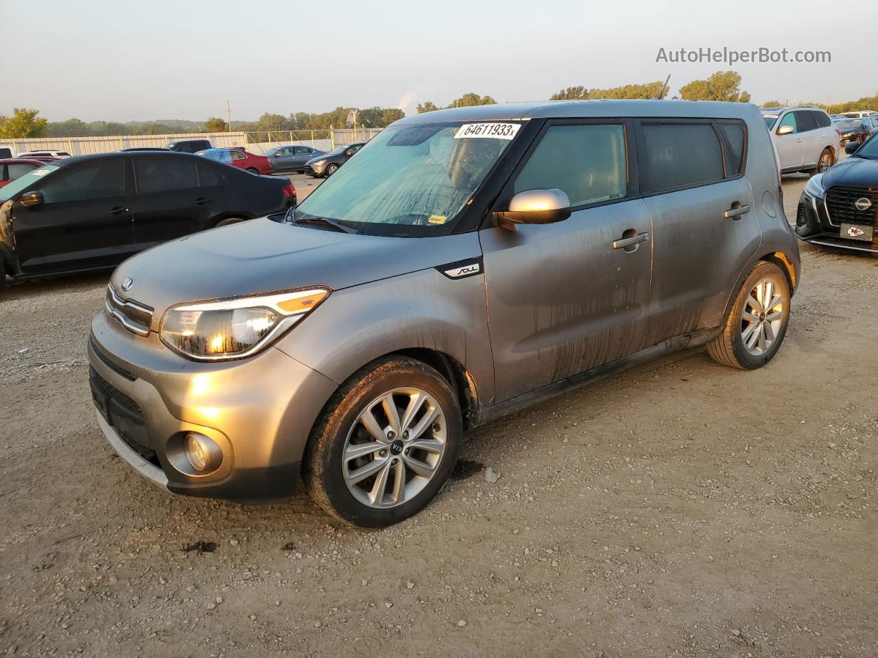 2019 Kia Soul + Gray vin: KNDJP3A51K7024703