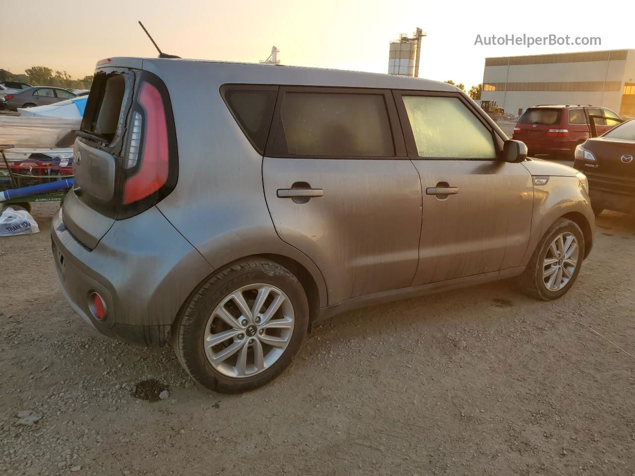 2019 Kia Soul + Gray vin: KNDJP3A51K7024703