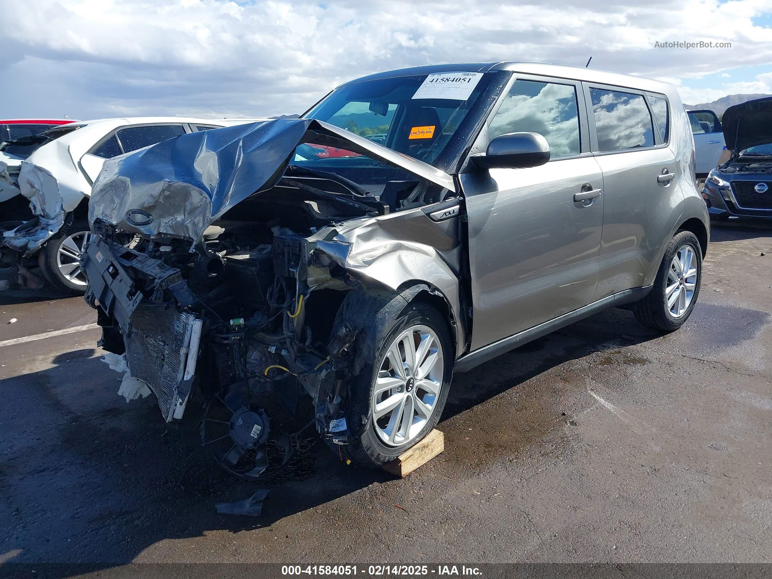 2019 Kia Soul + Gray vin: KNDJP3A52K7007909