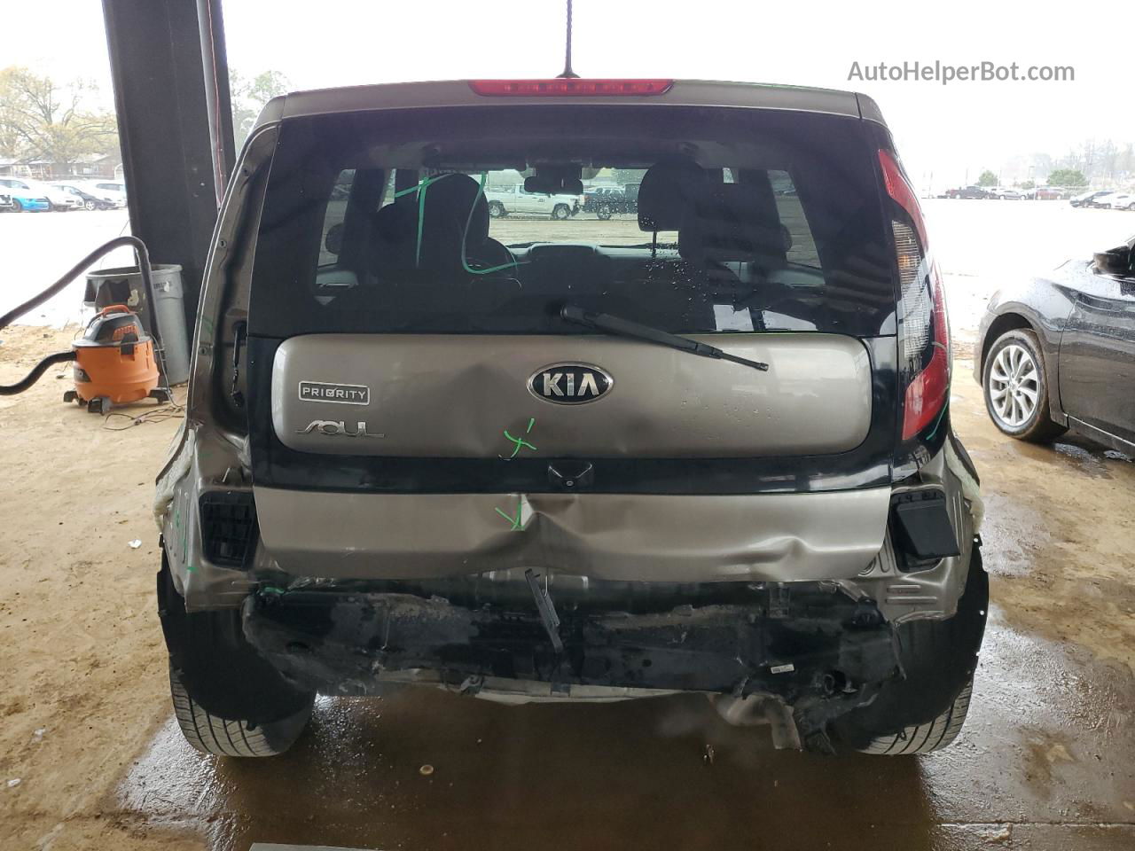 2016 Kia Soul + Серебряный vin: KNDJP3A53G7241936