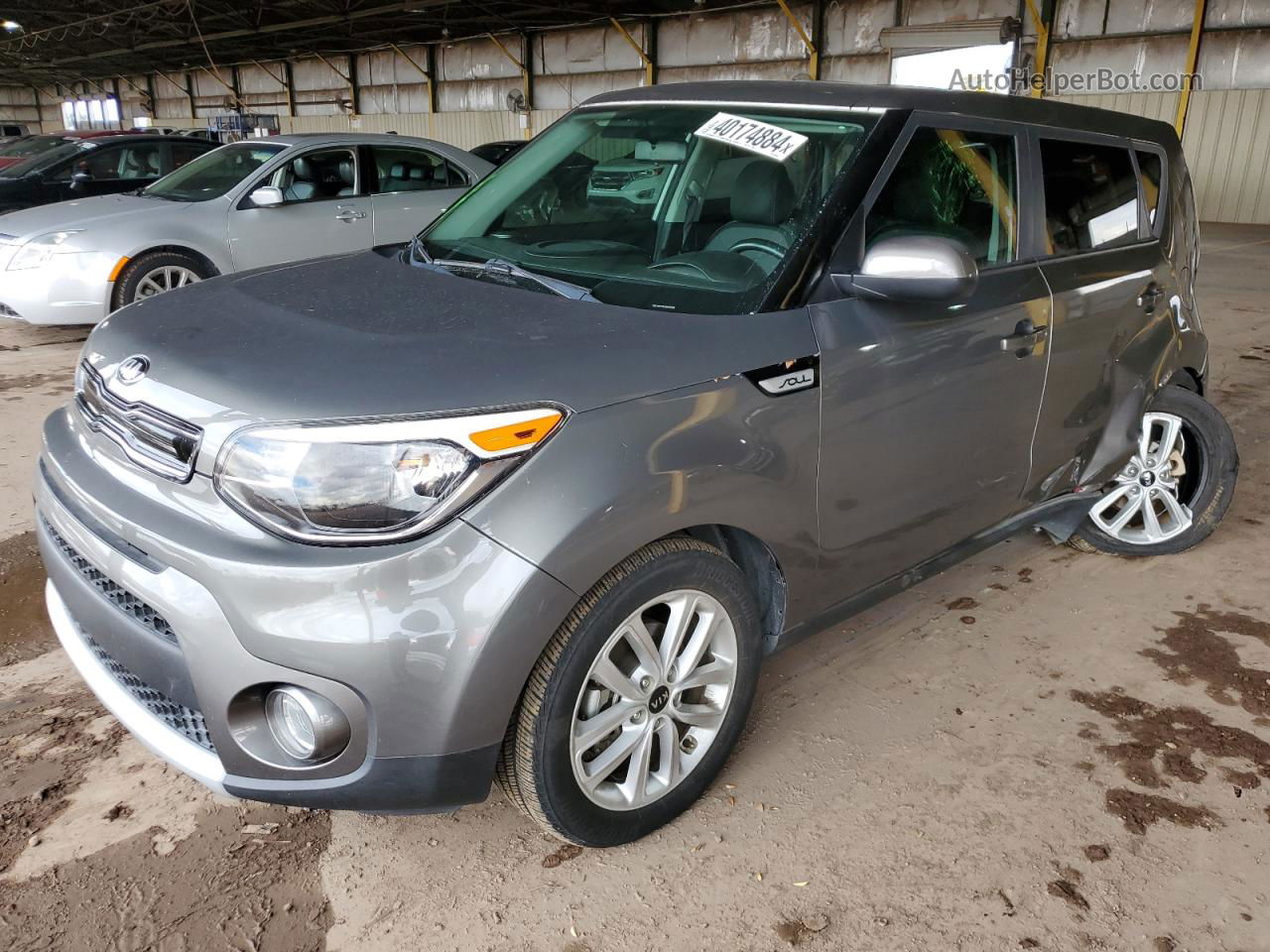 2019 Kia Soul + Серебряный vin: KNDJP3A53K7649183