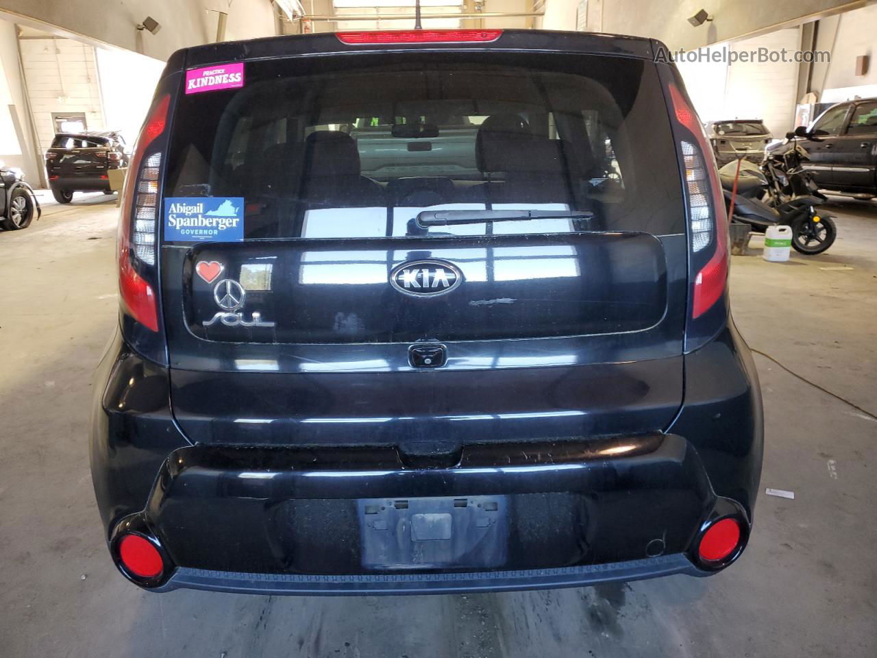 2016 Kia Soul + Black vin: KNDJP3A54G7370638