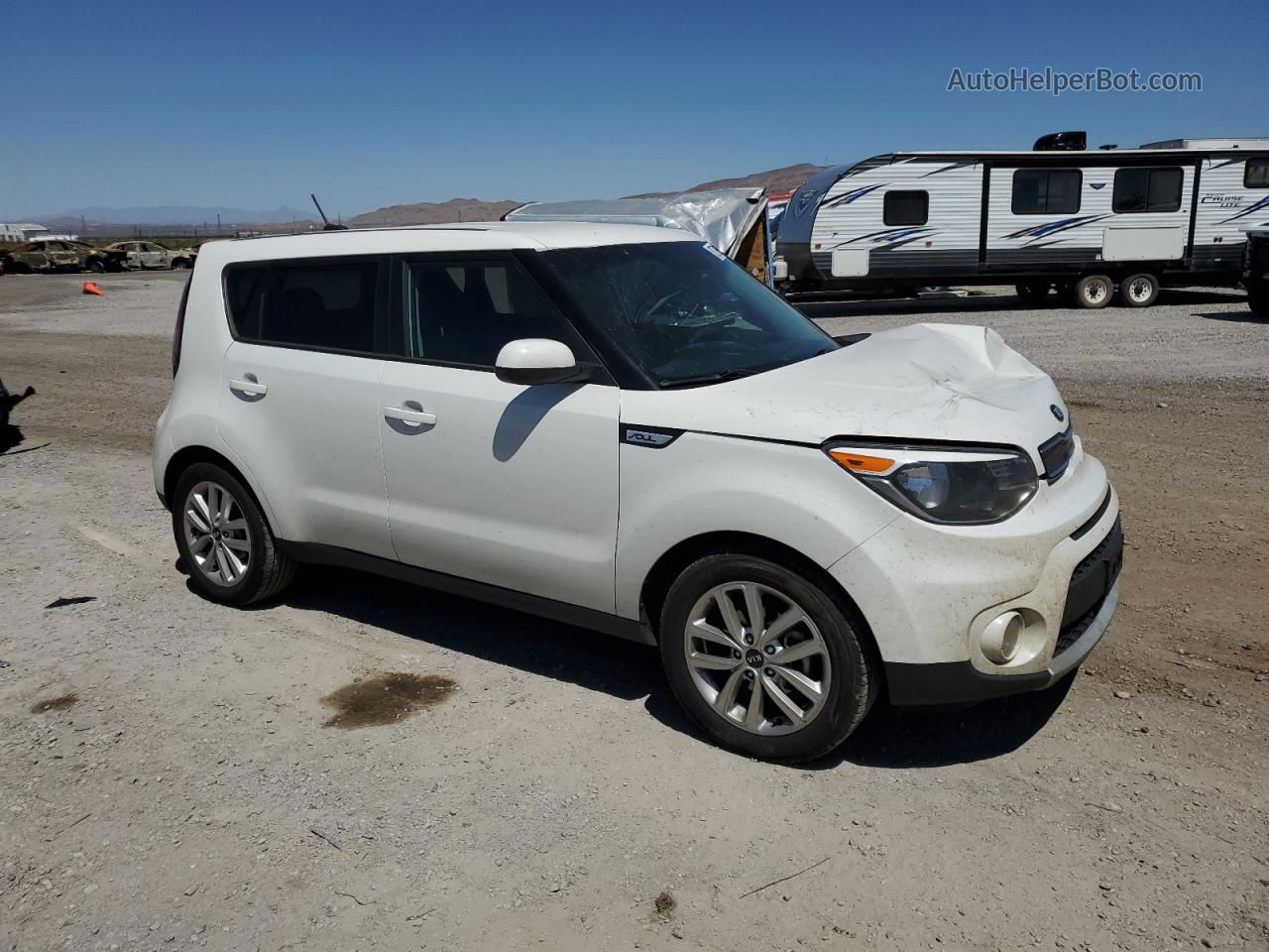 2019 Kia Soul + White vin: KNDJP3A54K7003537