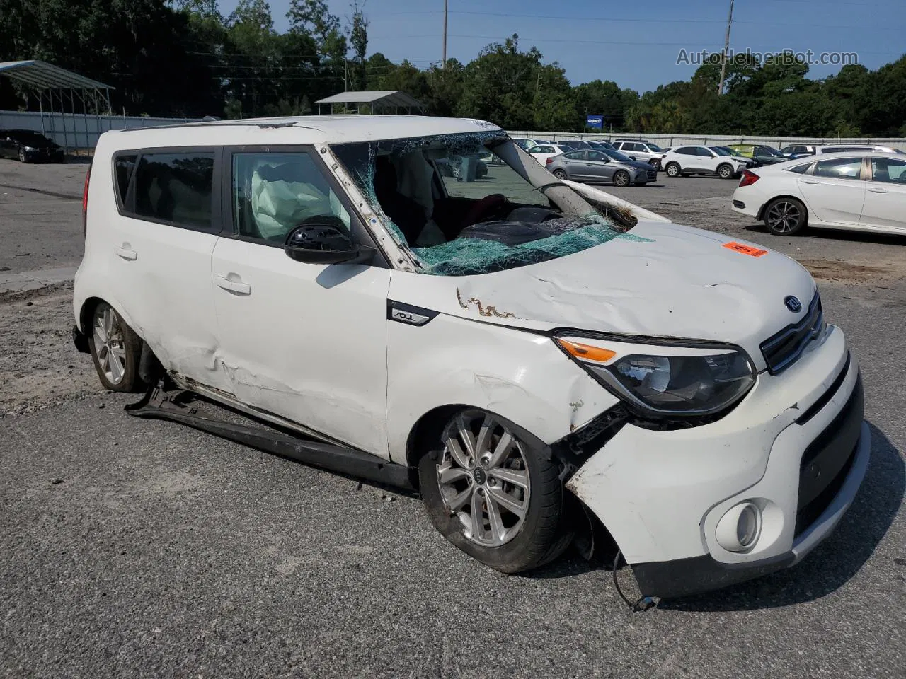 2019 Kia Soul + White vin: KNDJP3A54K7655591