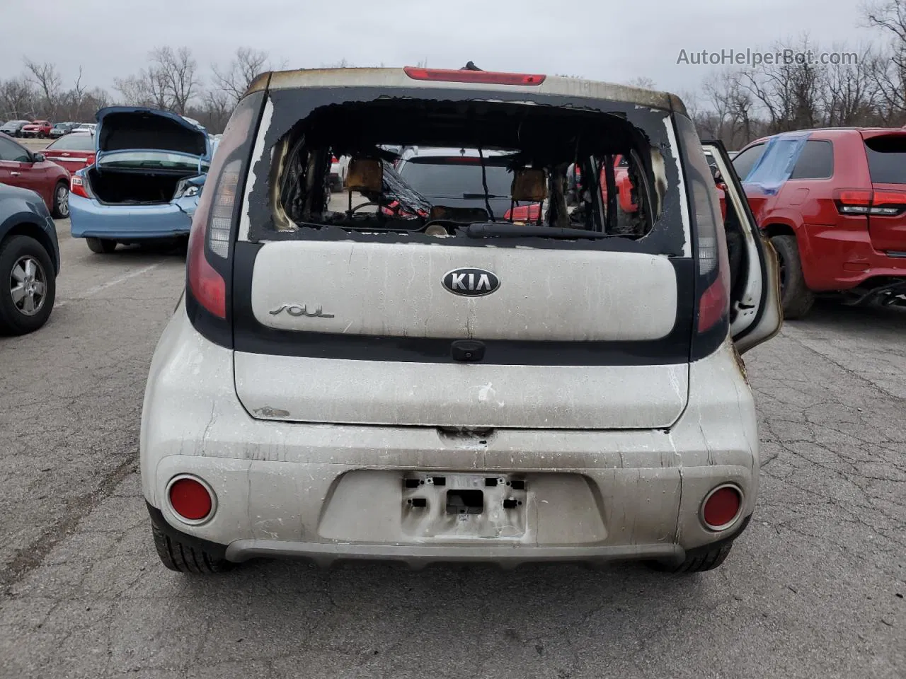 2019 Kia Soul + White vin: KNDJP3A55K7636595