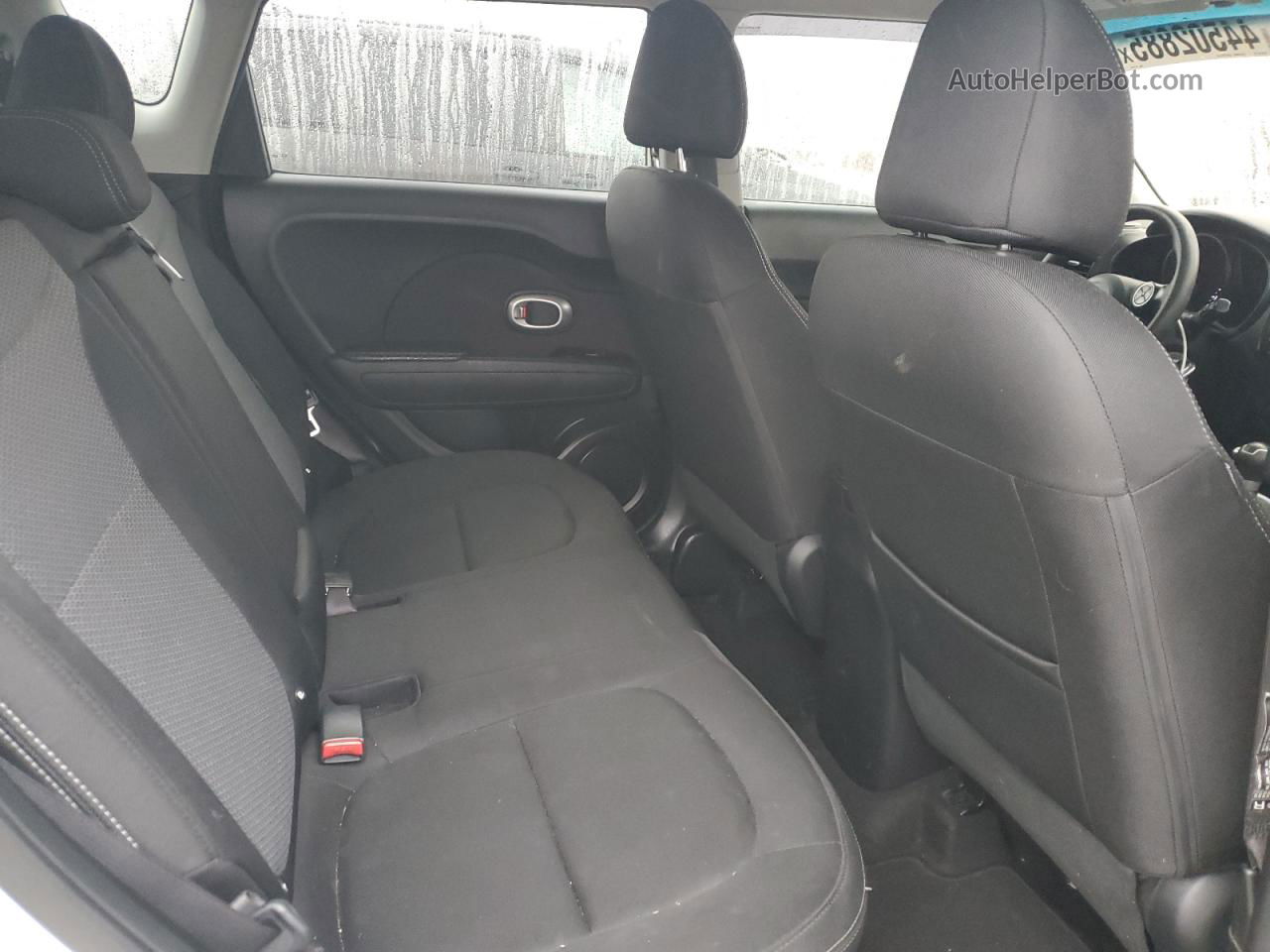 2019 Kia Soul + White vin: KNDJP3A55K7679799