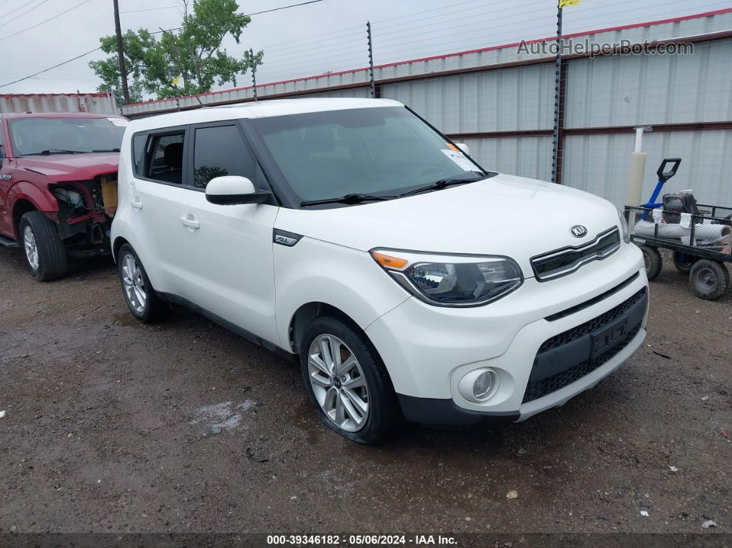 2019 Kia Soul + White vin: KNDJP3A55K7692665