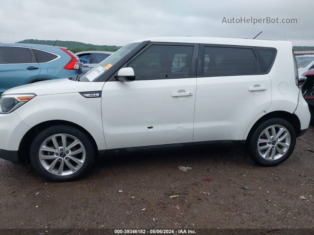 2019 Kia Soul + White vin: KNDJP3A55K7692665