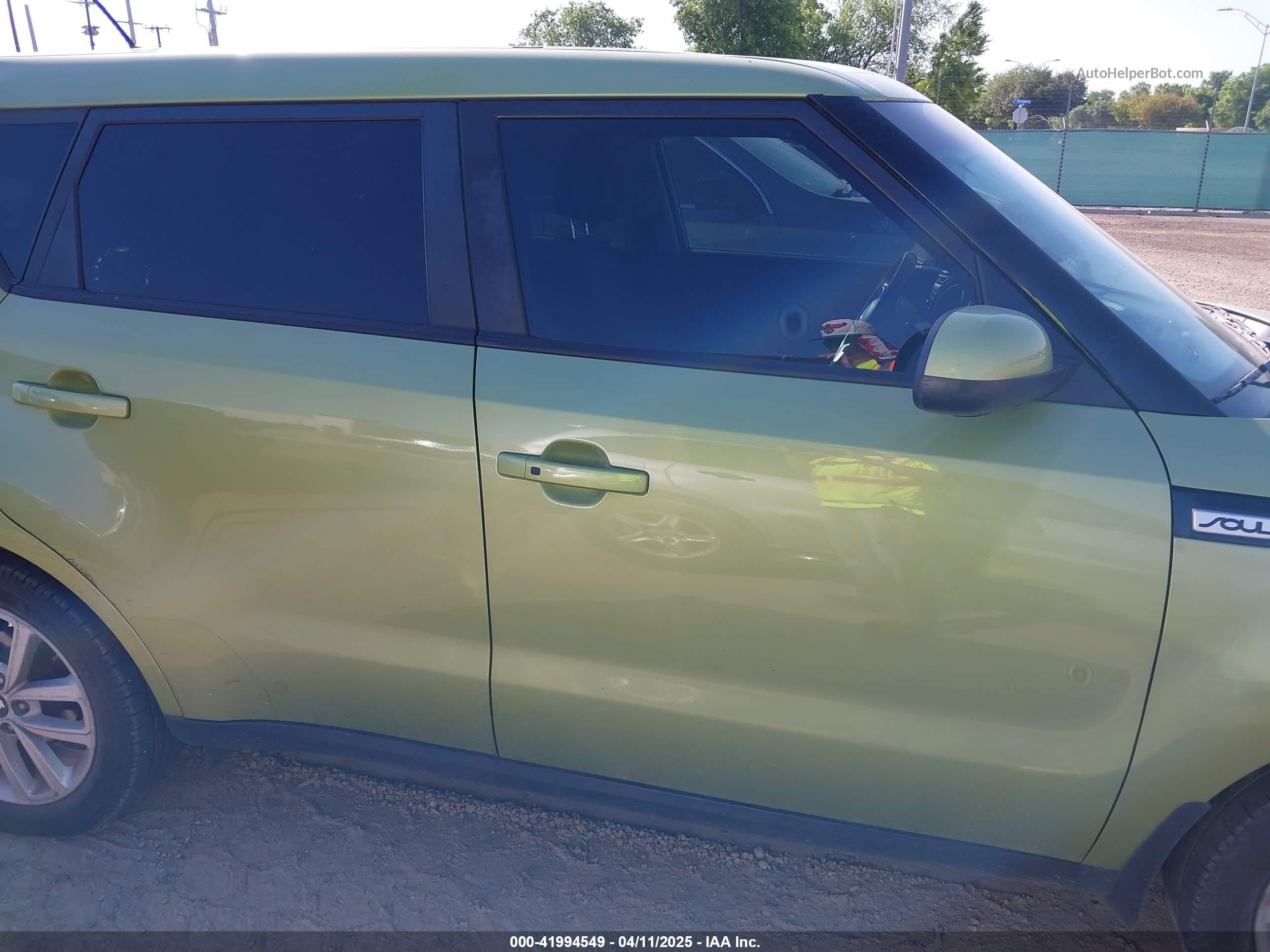 2019 Kia Soul + Green vin: KNDJP3A56K7911035