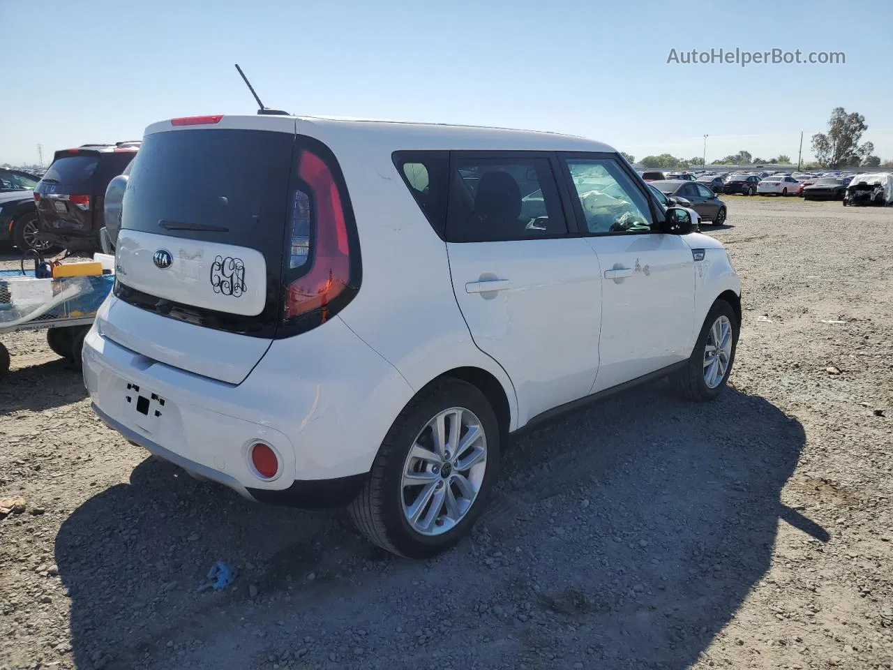 2019 Kia Soul + White vin: KNDJP3A56K7912251