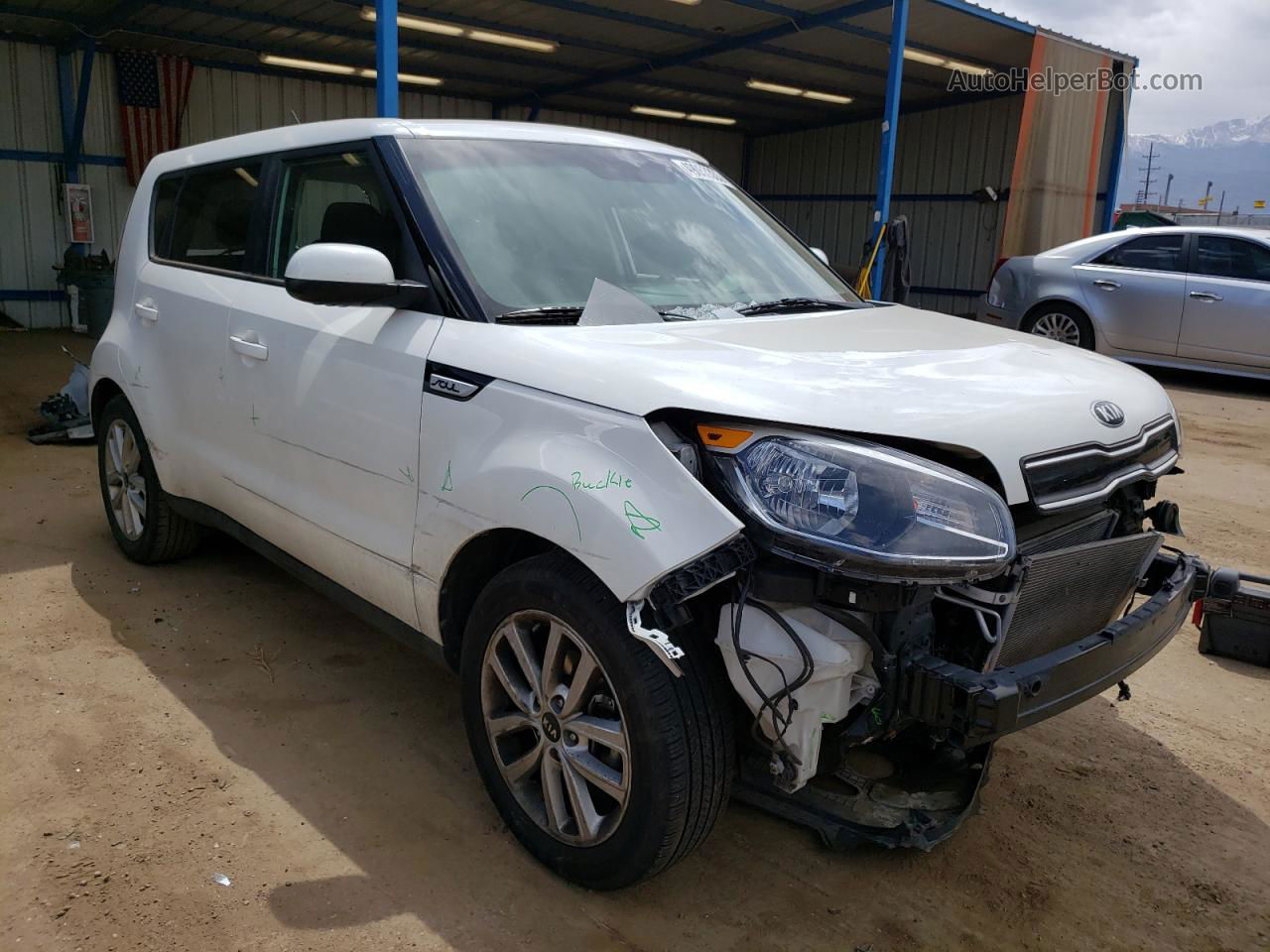 2019 Kia Soul + White vin: KNDJP3A57K7024270