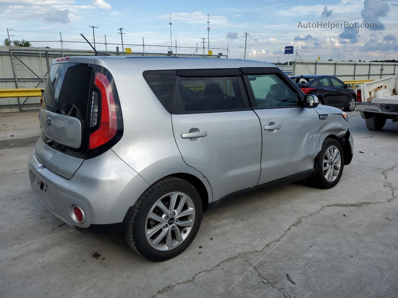 2019 Kia Soul + Silver vin: KNDJP3A57K7661529