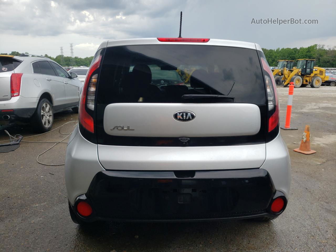 2016 Kia Soul + Серебряный vin: KNDJP3A58G7833946