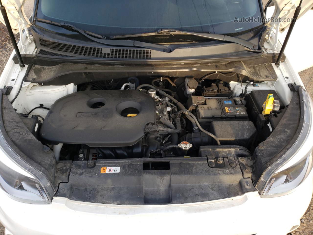 2019 Kia Soul + White vin: KNDJP3A58K7677559