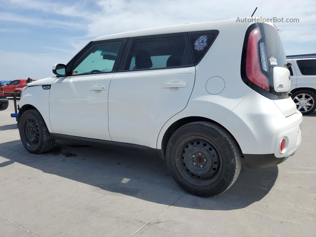 2019 Kia Soul + Белый vin: KNDJP3A59K7654775