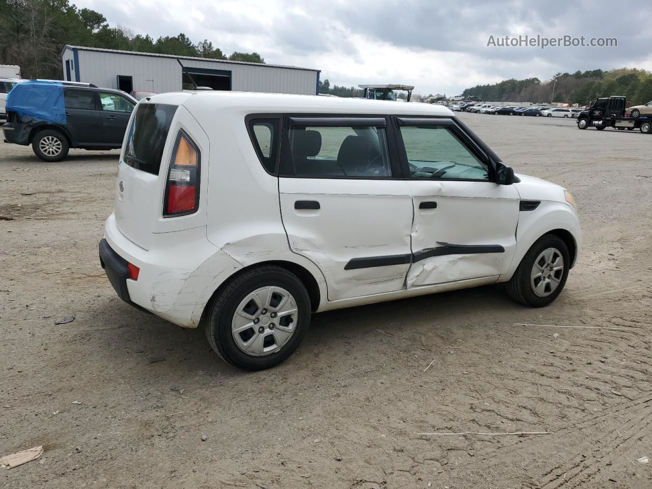 2010 Kia Soul  White vin: KNDJT2A11A7030325