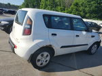 2010 Kia Soul  White vin: KNDJT2A18A7058882