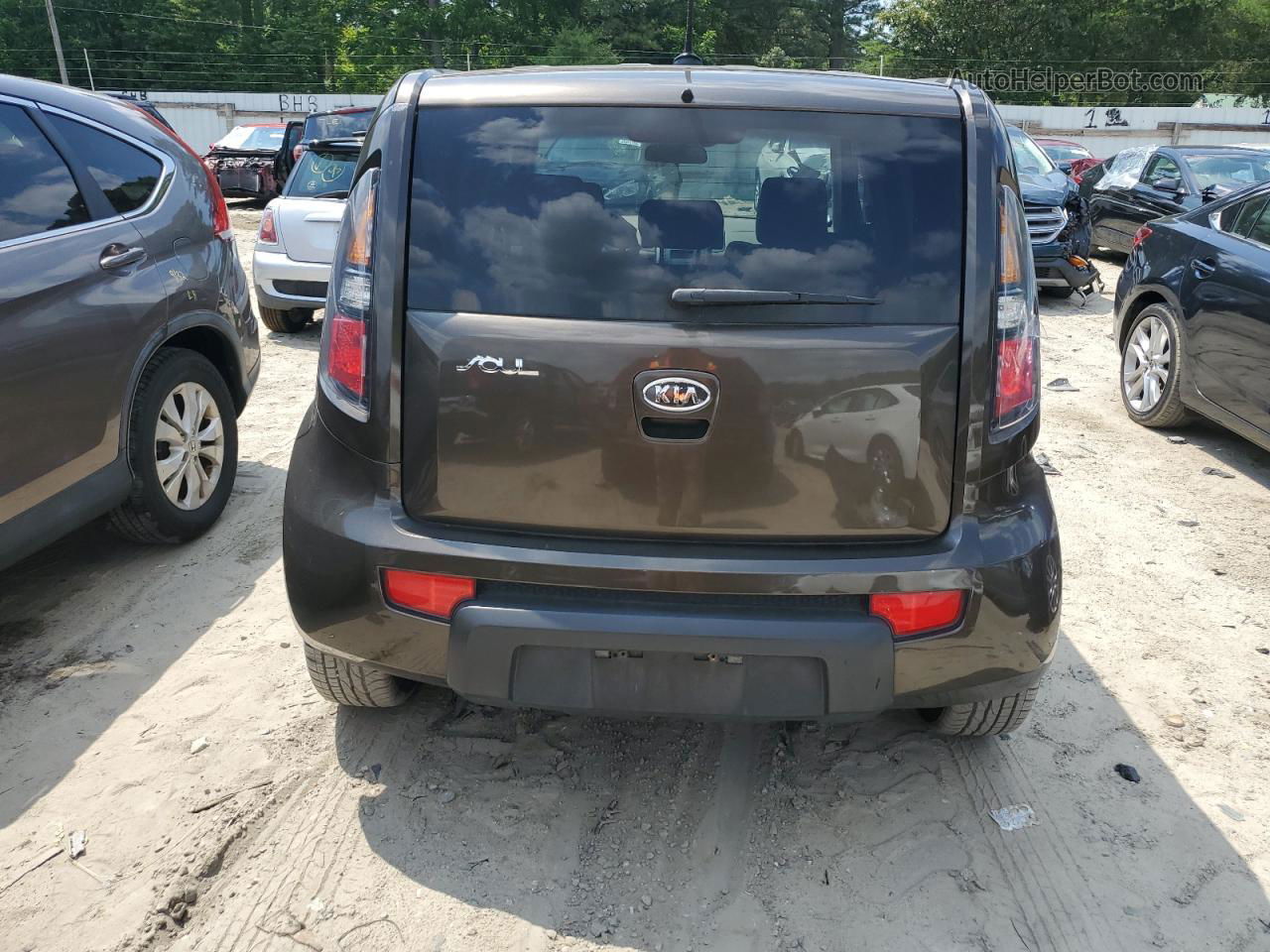 2010 Kia Soul + Black vin: KNDJT2A20A7034374