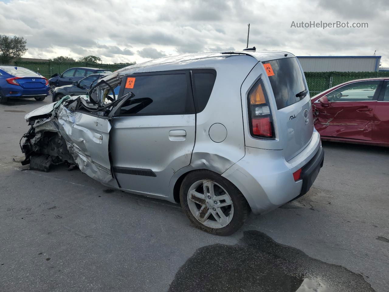 2010 Kia Soul + Silver vin: KNDJT2A20A7061445