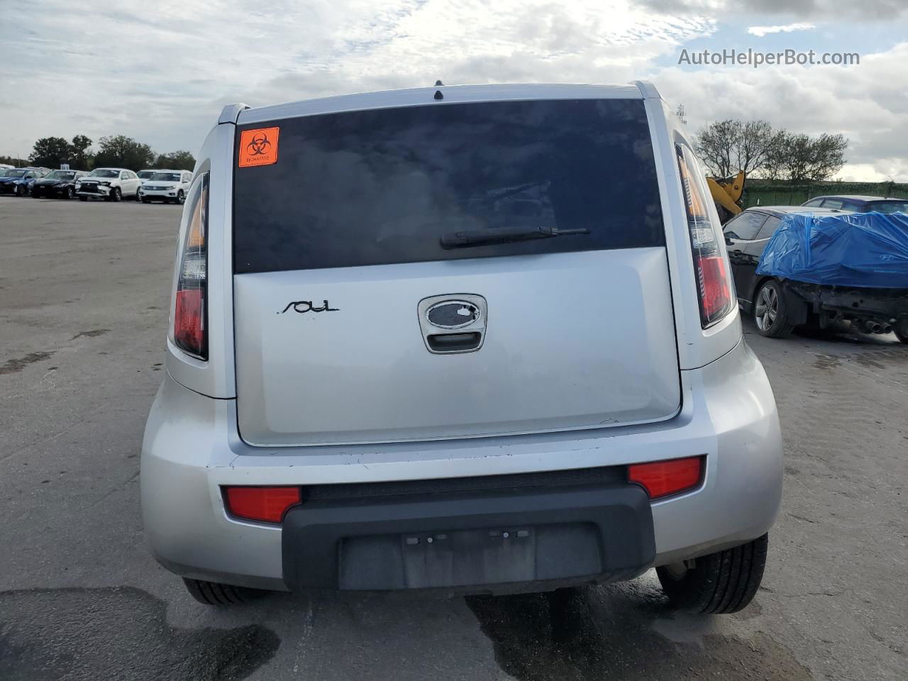 2010 Kia Soul + Silver vin: KNDJT2A20A7061445