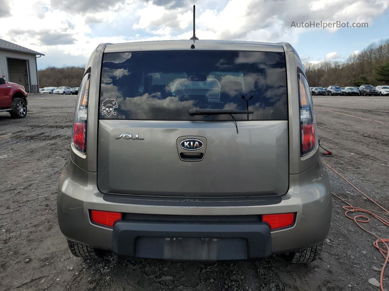 2010 Kia Soul + Желто-коричневый vin: KNDJT2A20A7087611