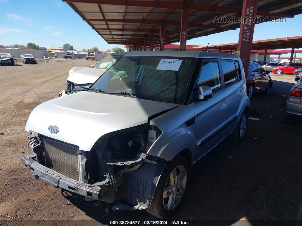 2010 Kia Soul + Silver vin: KNDJT2A20A7107534