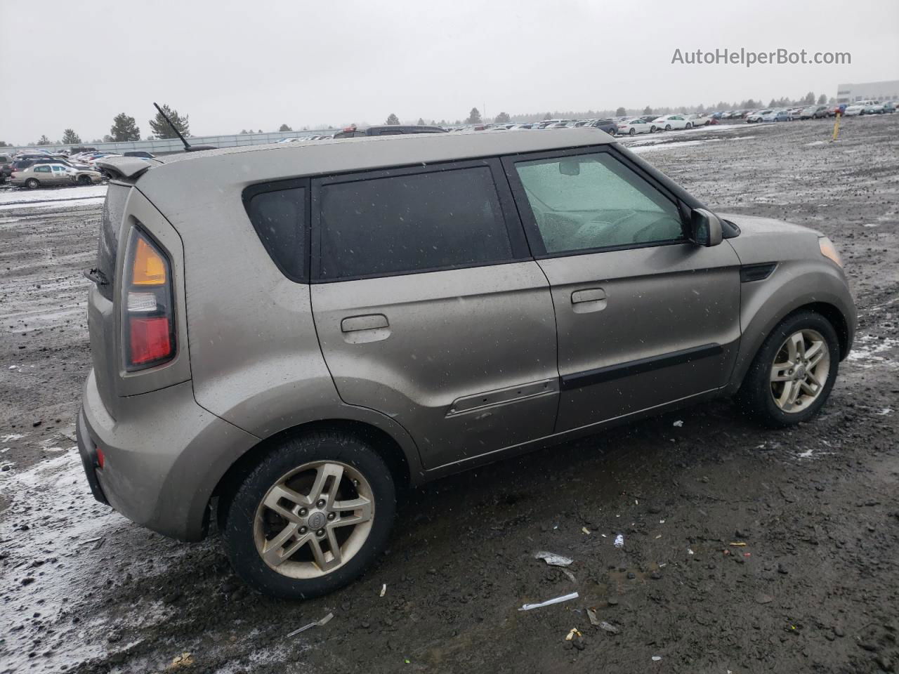 2010 Kia Soul + Gray vin: KNDJT2A20A7189605