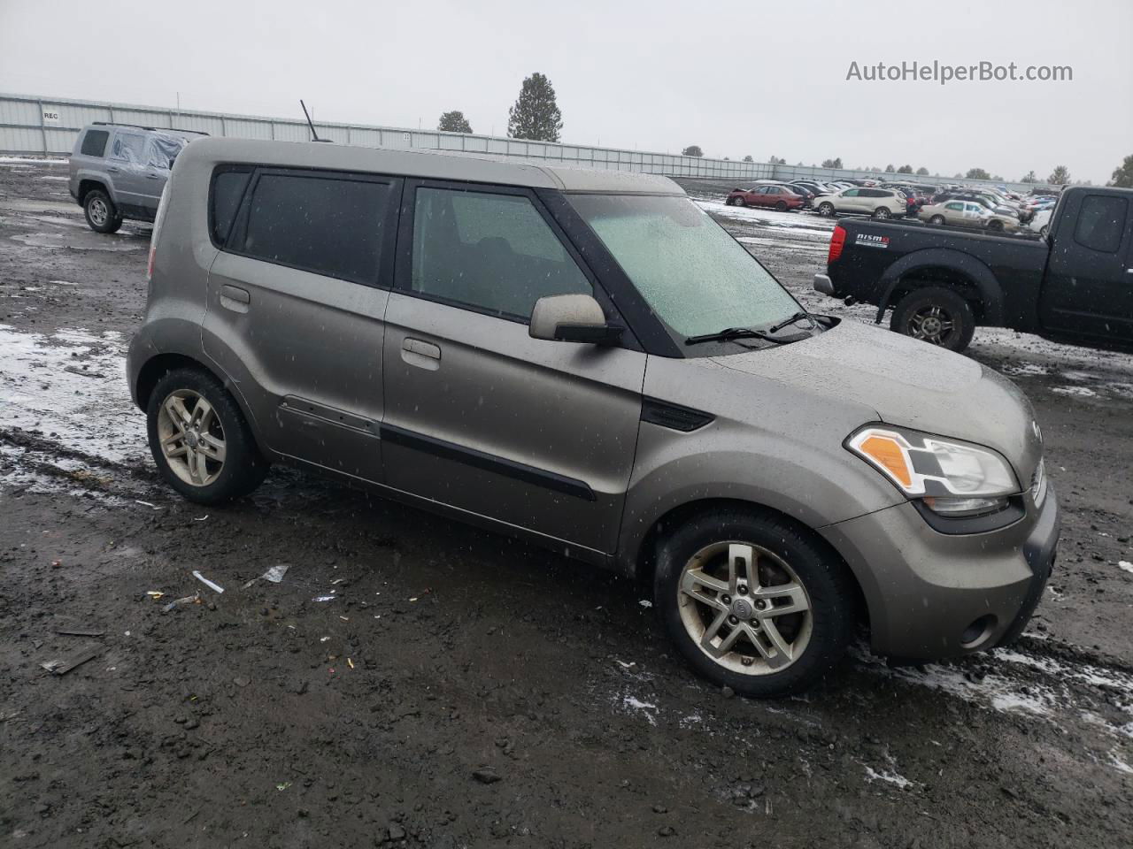 2010 Kia Soul + Gray vin: KNDJT2A20A7189605