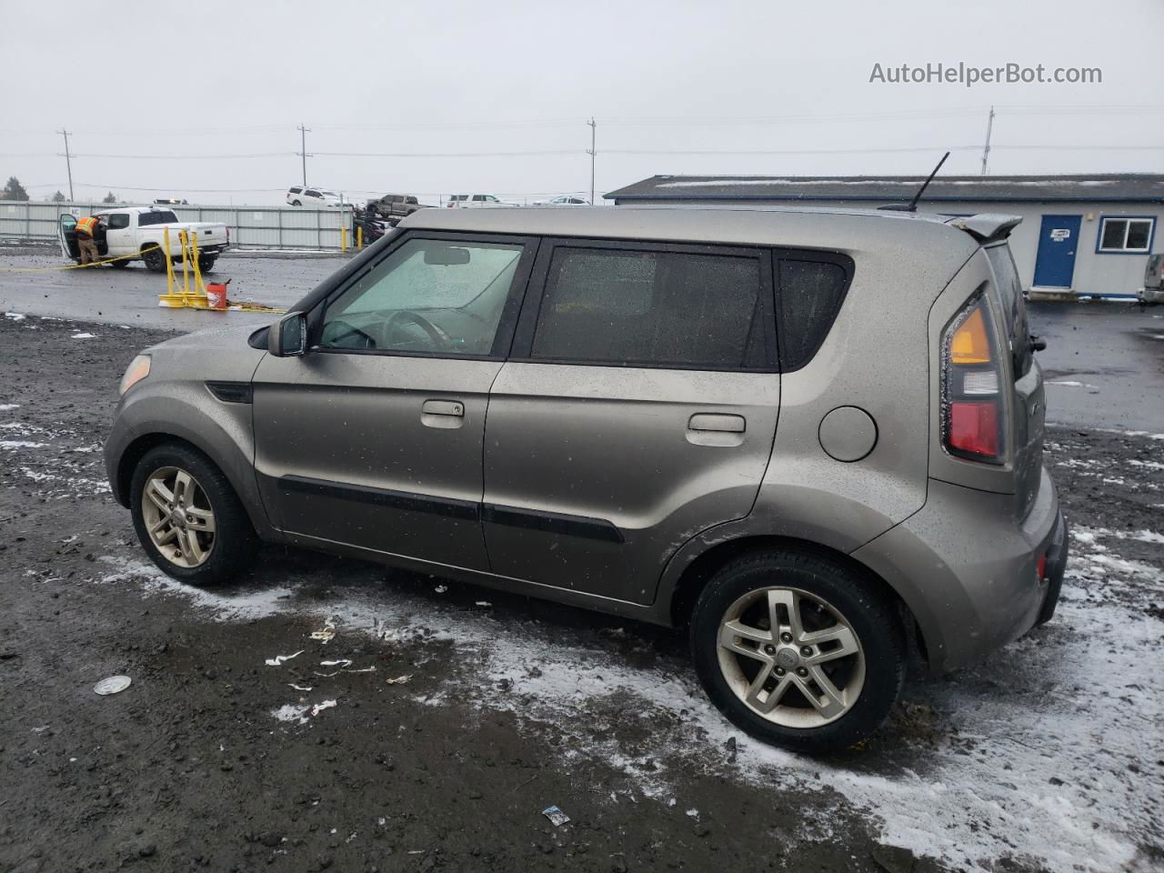 2010 Kia Soul + Gray vin: KNDJT2A20A7189605