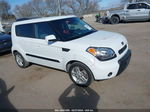 2010 Kia Soul + White vin: KNDJT2A20A7702609