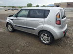 2010 Kia Soul + Серебряный vin: KNDJT2A21A7037686