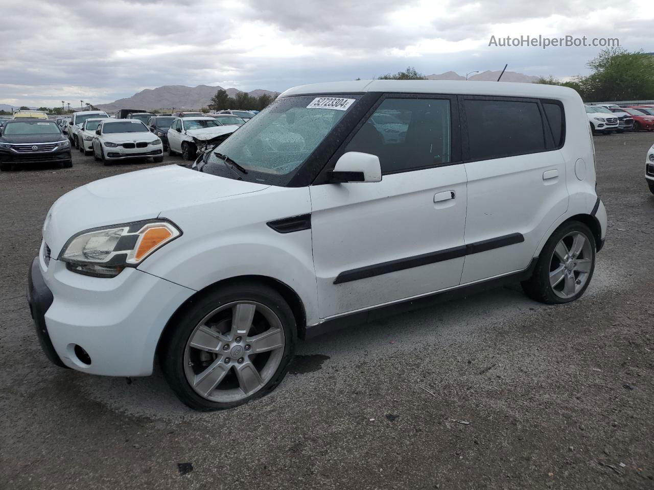 2010 Kia Soul + White vin: KNDJT2A21A7048087