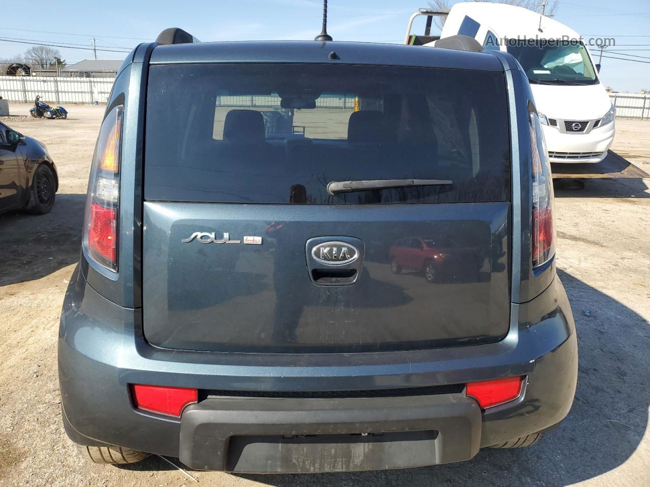 2010 Kia Soul + Blue vin: KNDJT2A21A7055105