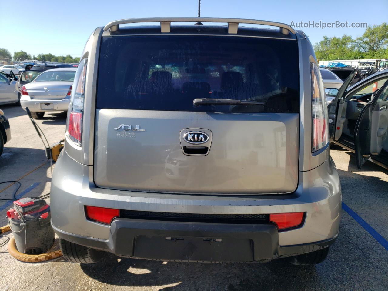 2010 Kia Soul + Gray vin: KNDJT2A21A7058425