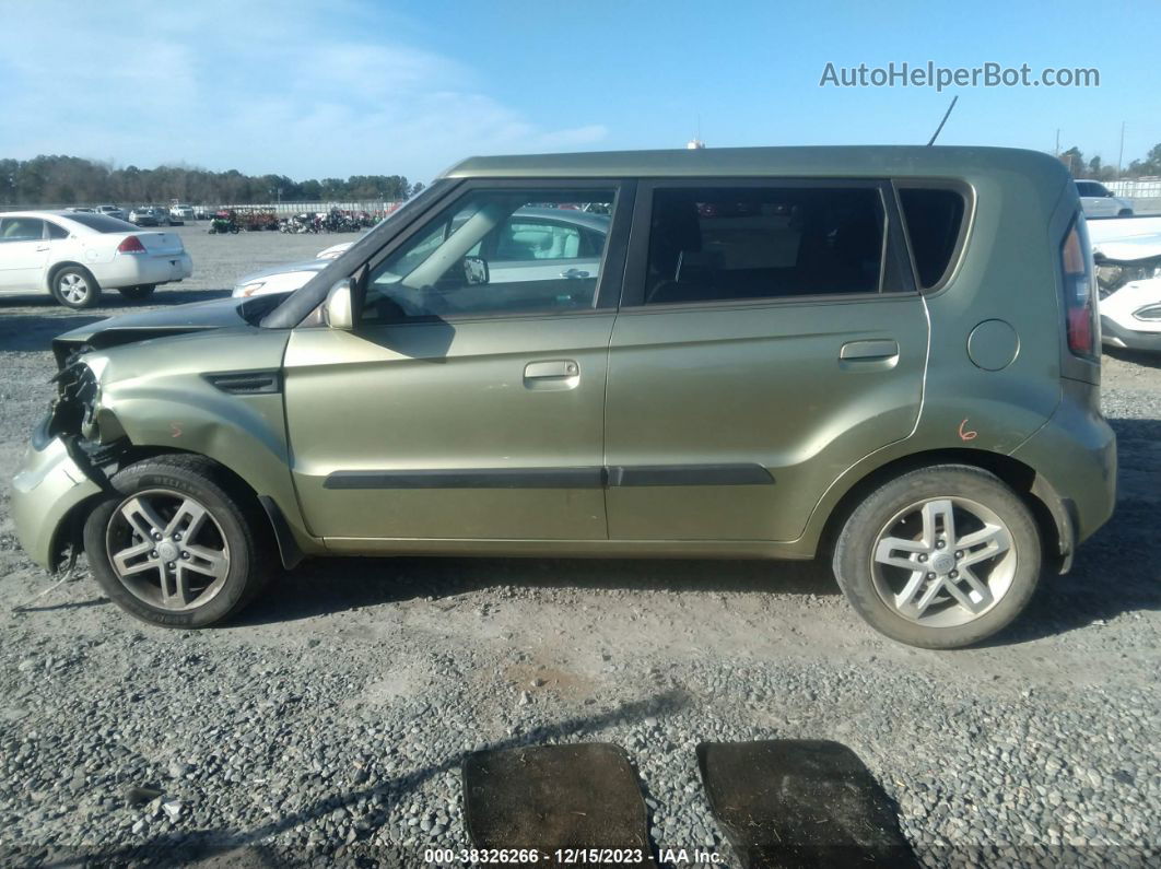 2010 Kia Soul + Green vin: KNDJT2A21A7067691