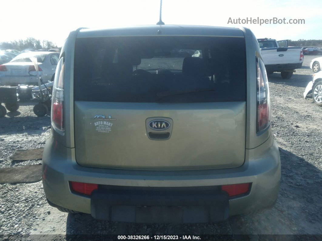 2010 Kia Soul + Green vin: KNDJT2A21A7067691