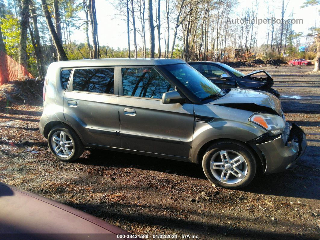 2010 Kia Soul + Gray vin: KNDJT2A21A7135973