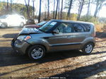 2010 Kia Soul + Gray vin: KNDJT2A21A7135973