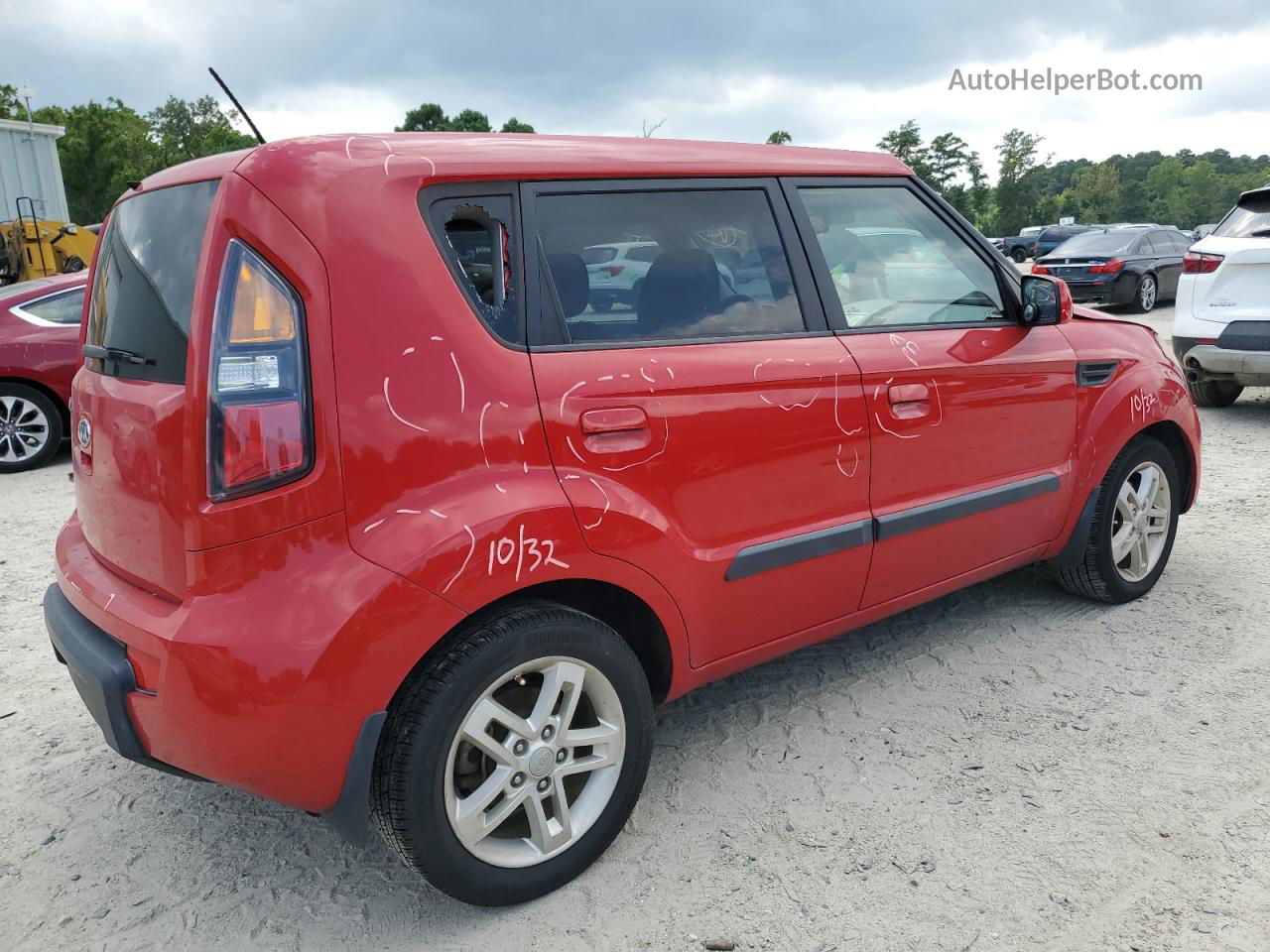 2010 Kia Soul + Red vin: KNDJT2A21A7165667