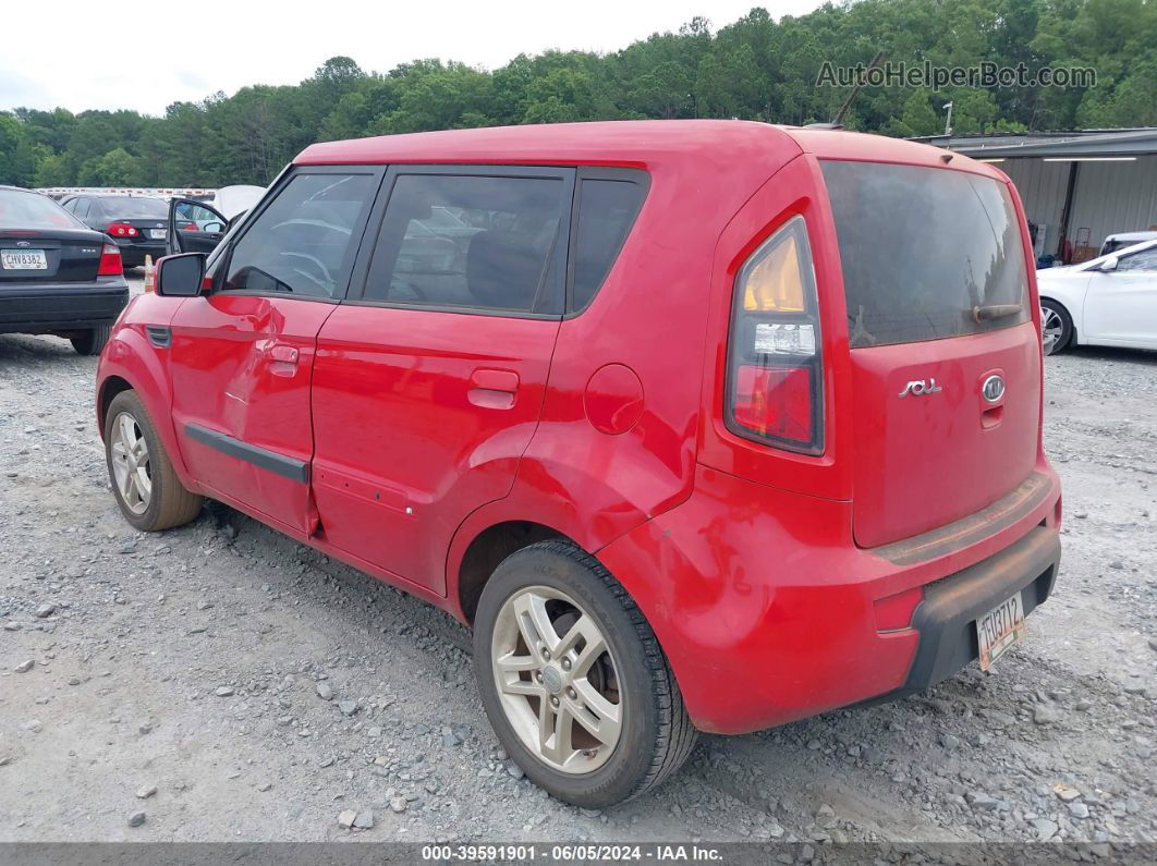 2010 Kia Soul + Red vin: KNDJT2A21A7179682