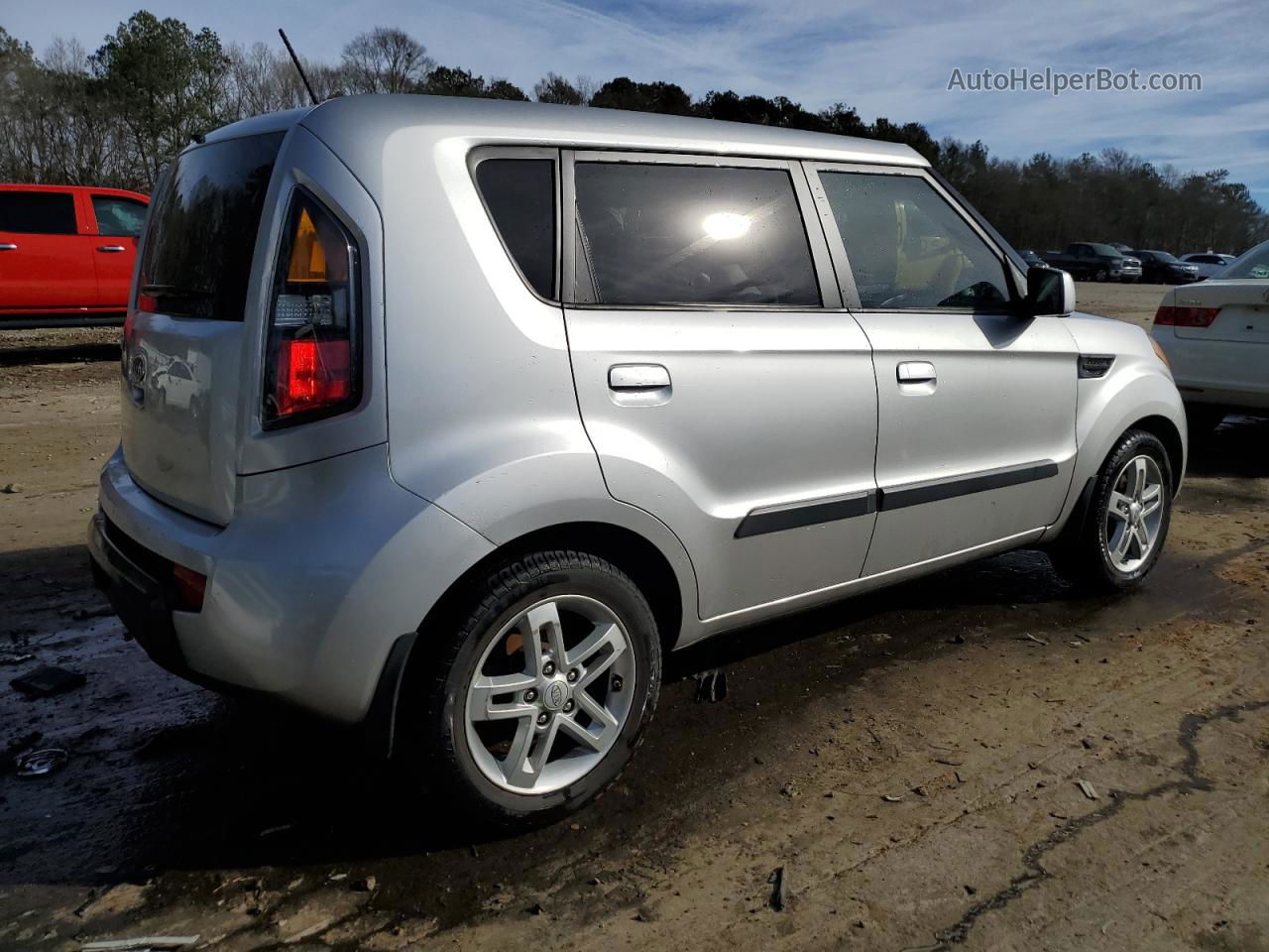 2010 Kia Soul + Silver vin: KNDJT2A21A7702022