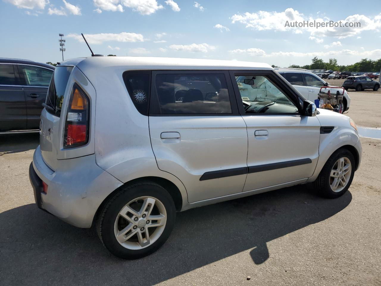 2010 Kia Soul + Silver vin: KNDJT2A21A7703980