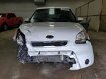 2010 Kia Soul + White vin: KNDJT2A22A7035722