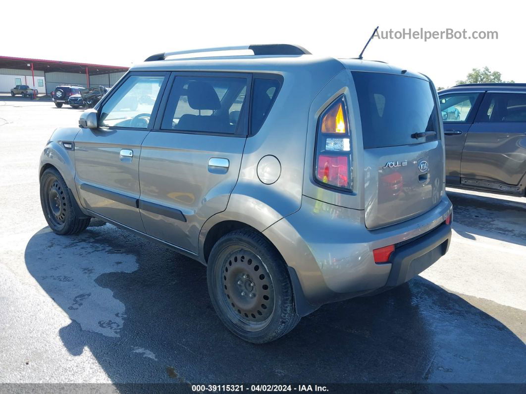 2010 Kia Soul !/+/sport Gray vin: KNDJT2A22A7065366