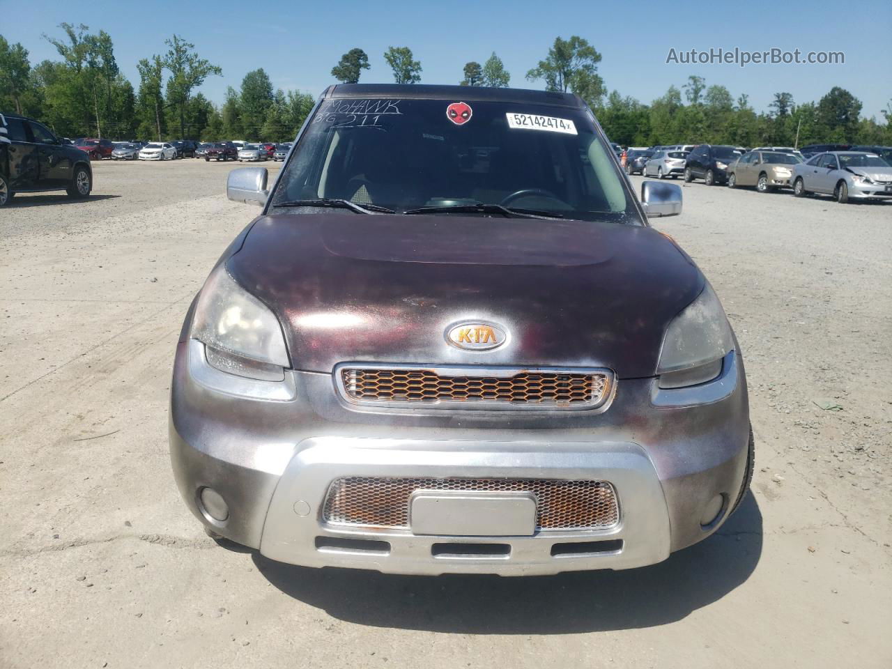 2010 Kia Soul + Burgundy vin: KNDJT2A22A7149283