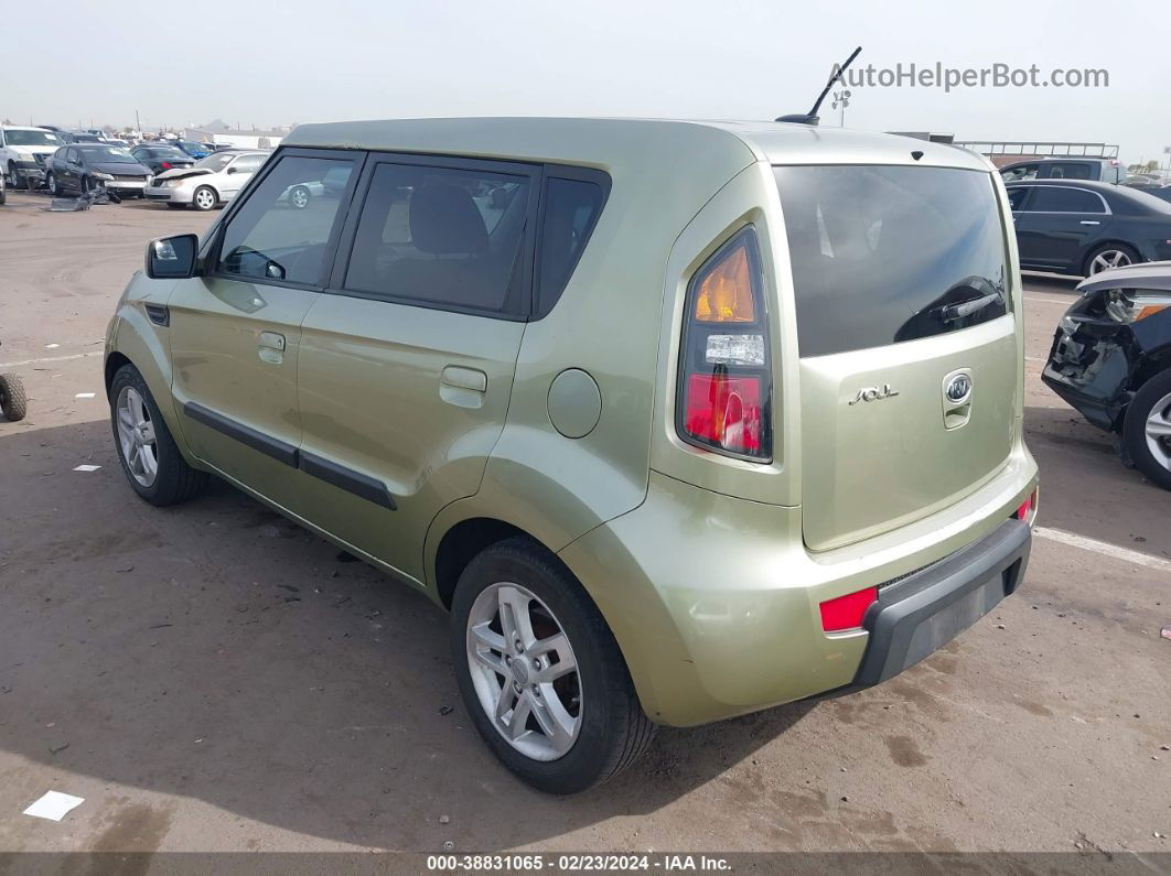 2010 Kia Soul + Green vin: KNDJT2A22A7162292