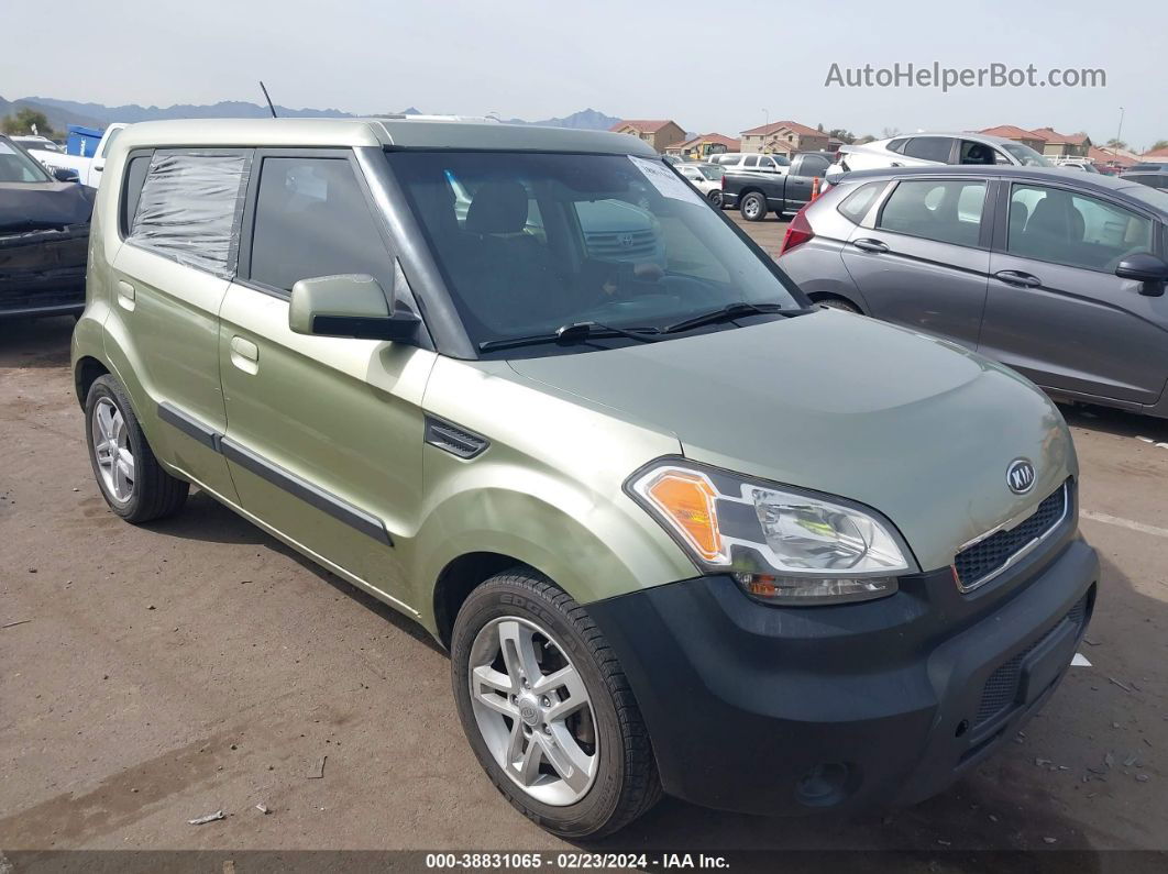 2010 Kia Soul + Green vin: KNDJT2A22A7162292