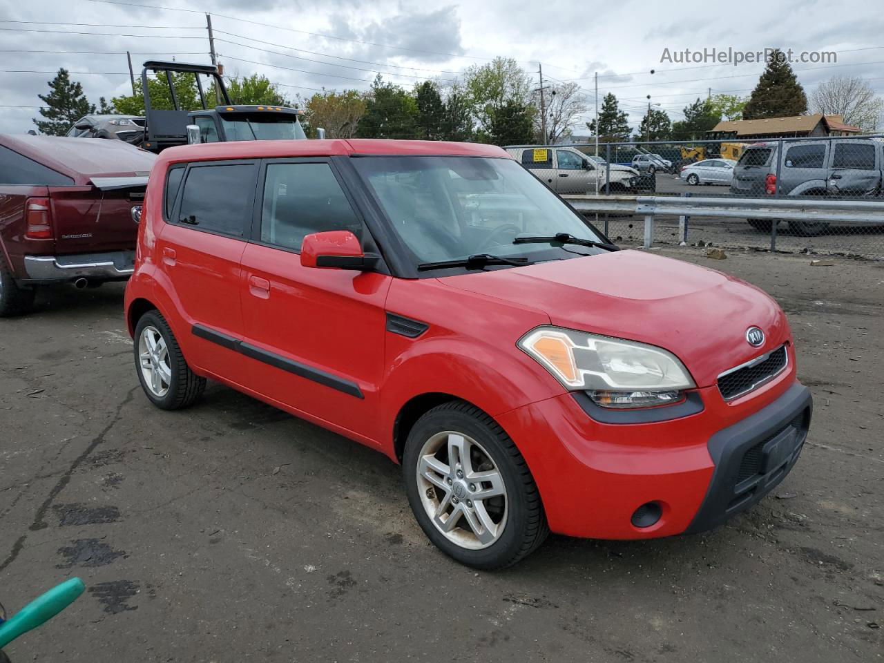 2010 Kia Soul + Red vin: KNDJT2A22A7172692