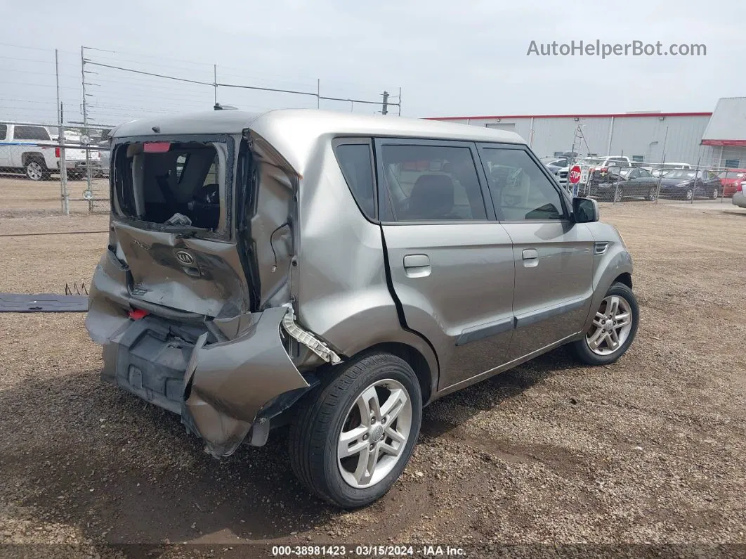 2010 Kia Soul + Серый vin: KNDJT2A22A7192327