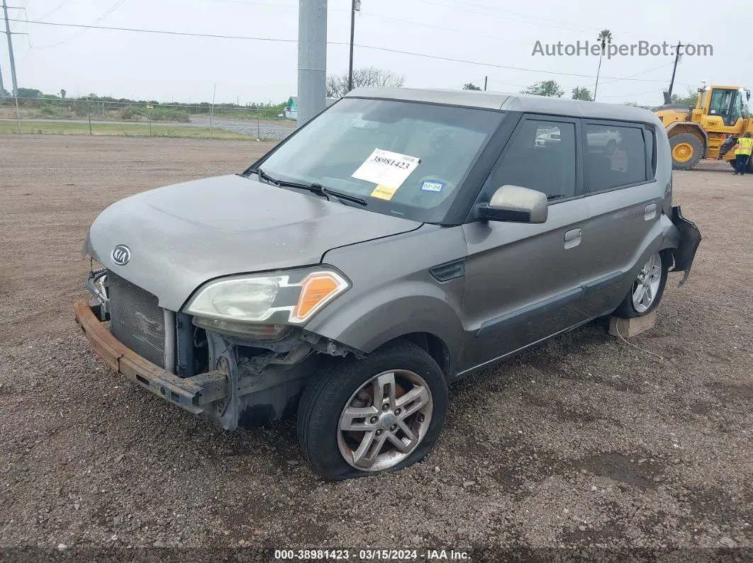 2010 Kia Soul + Серый vin: KNDJT2A22A7192327